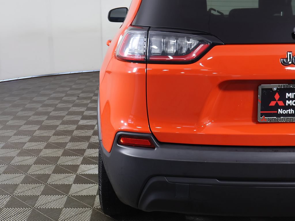 Used 2021 Jeep Cherokee Latitude FWD image 12