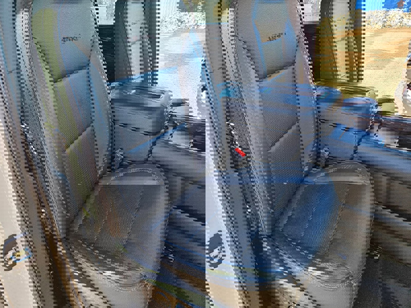 Used 2022 GMC Yukon XL Denali image 66