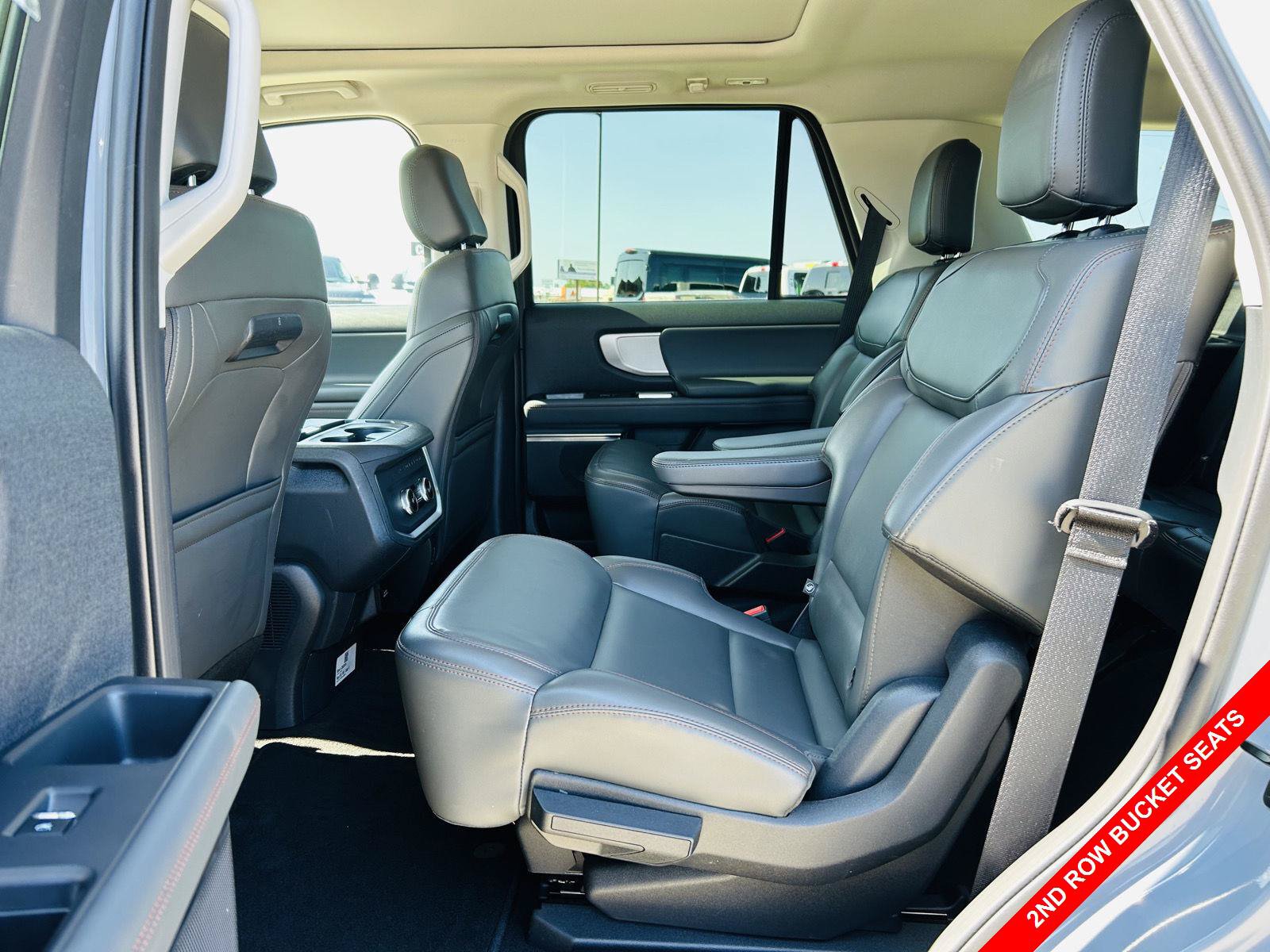 Used 2025 Ford Expedition Active AWD/4WD image 33
