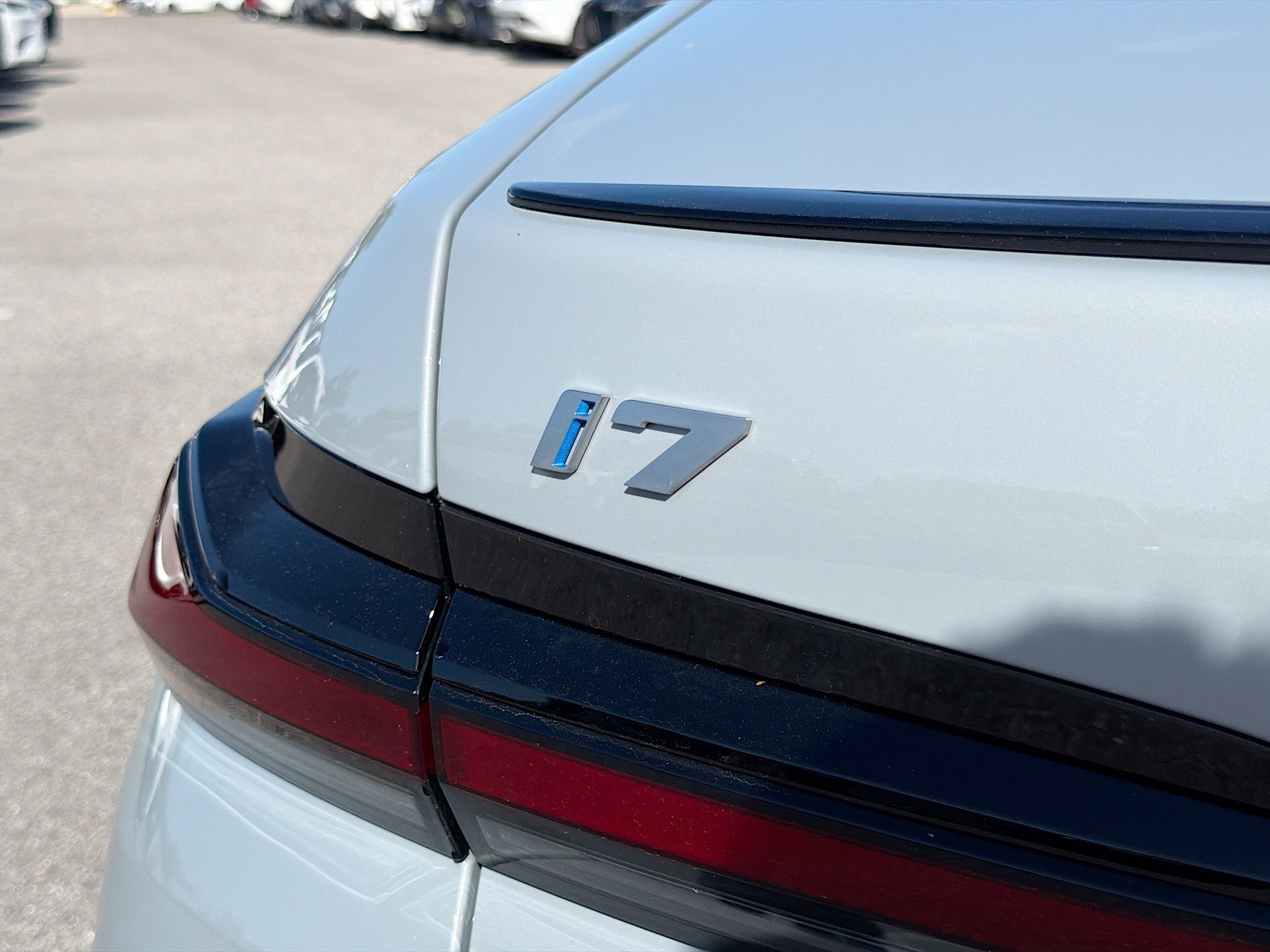 Used 2025 BMW i7 xDrive60 image 11