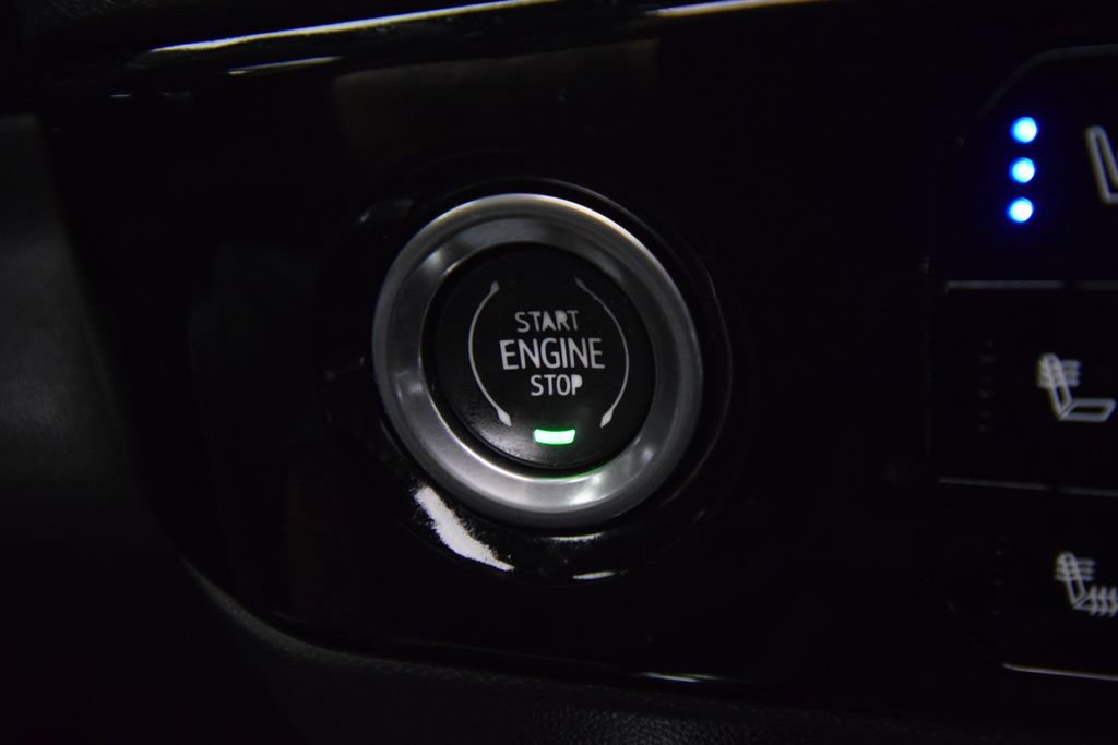 Used 2022 GMC Sierra 1500 SLT AWD/4WD image 37
