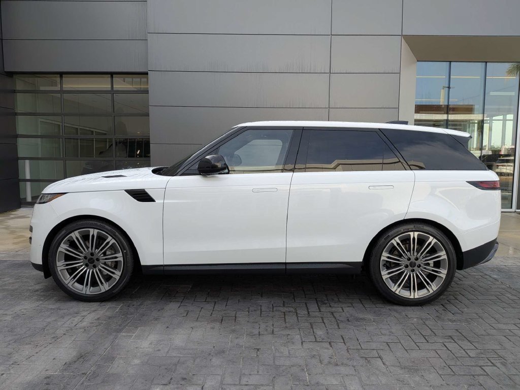 New 2027 Land Rover Range Rover Sport SE AWD/4WD image 2