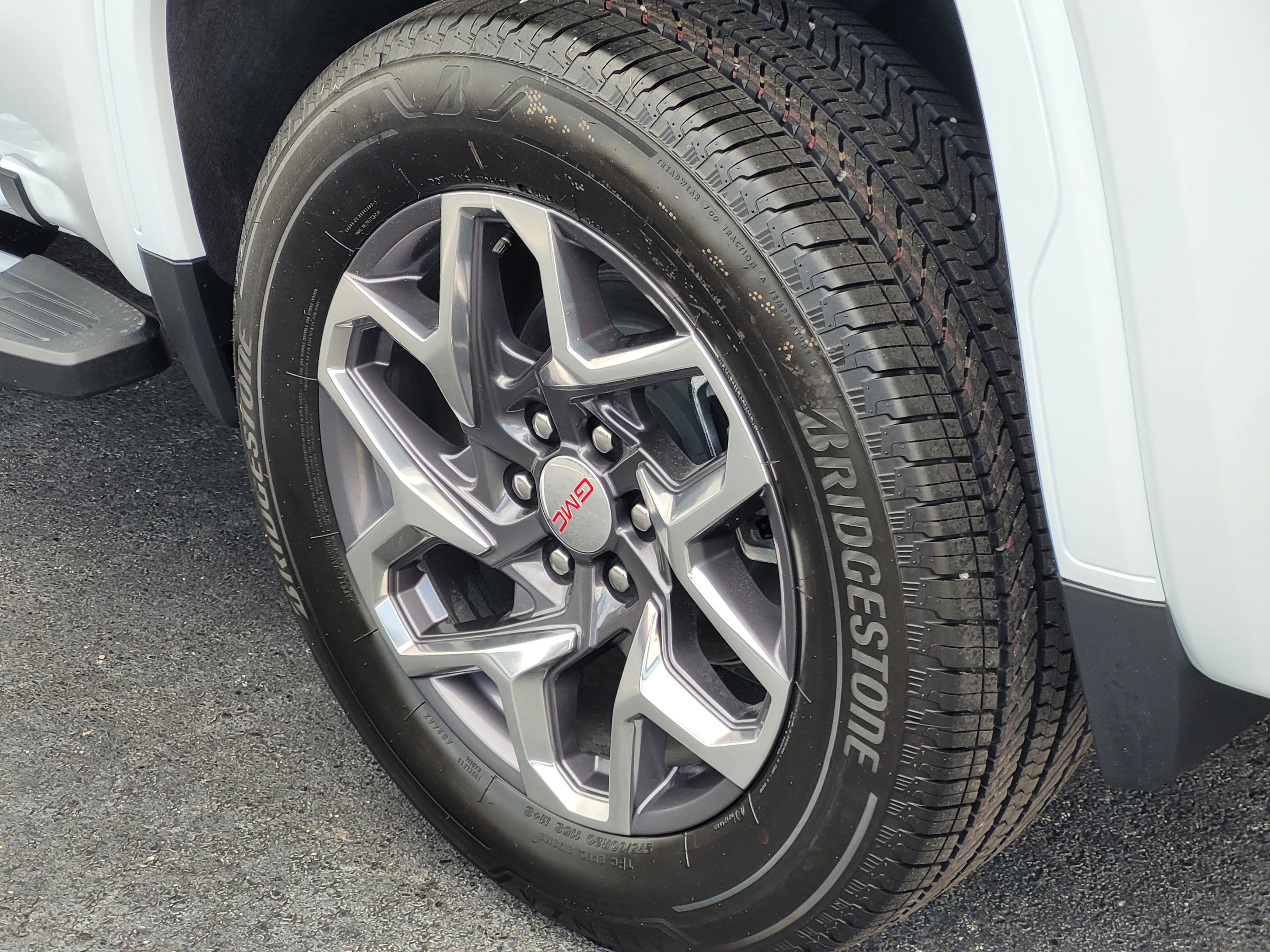 New 2026 GMC Sierra 1500 SLT AWD/4WD image 7