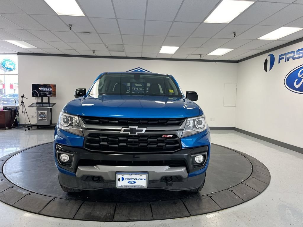 Used 2022 Chevrolet Colorado Z71 AWD/4WD image 3