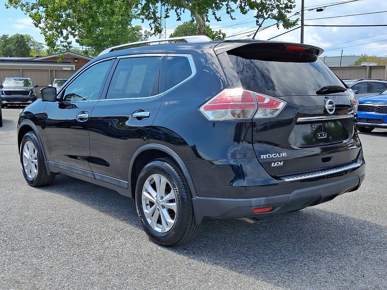 Used 2016 Nissan Rogue SV w/ SV Premium Package FWD image 7
