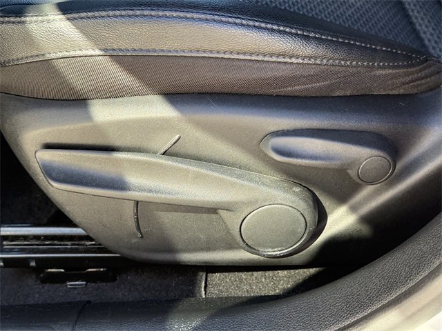 Used 2024 Jeep Compass Latitude image 23