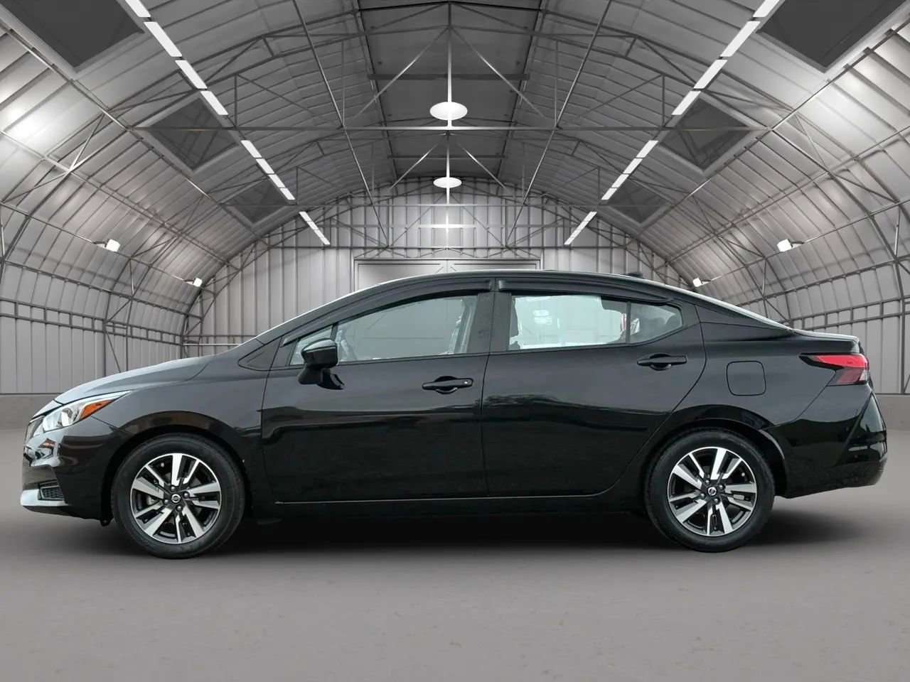 Used 2021 Nissan Versa SV image 5