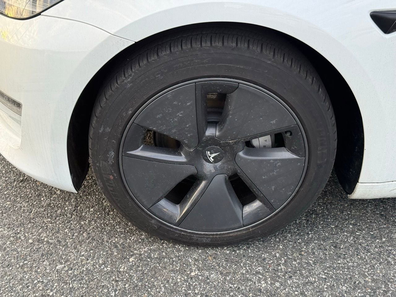 Used 2023 Tesla Model 3 Standard Range image 10