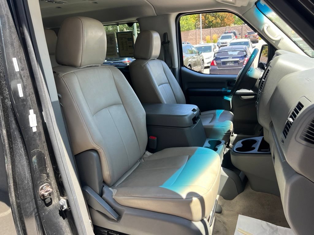 Used 2016 Nissan NV 3500 SL RWD image 21