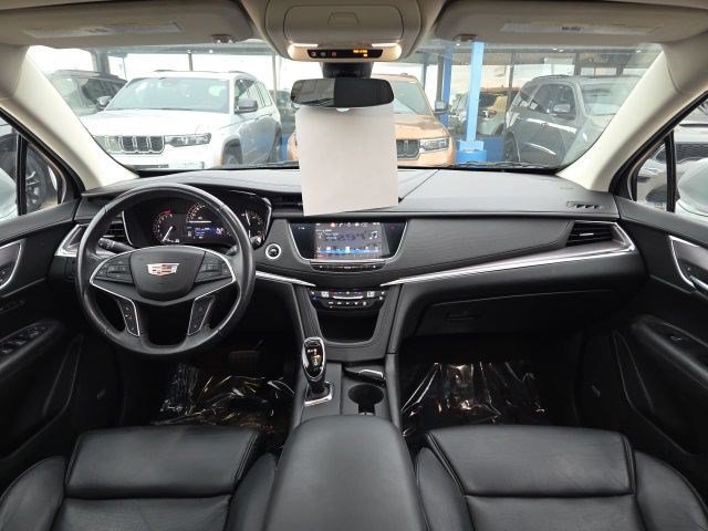 Used 2017 Cadillac XT5 Premium Luxury AWD/4WD image 15