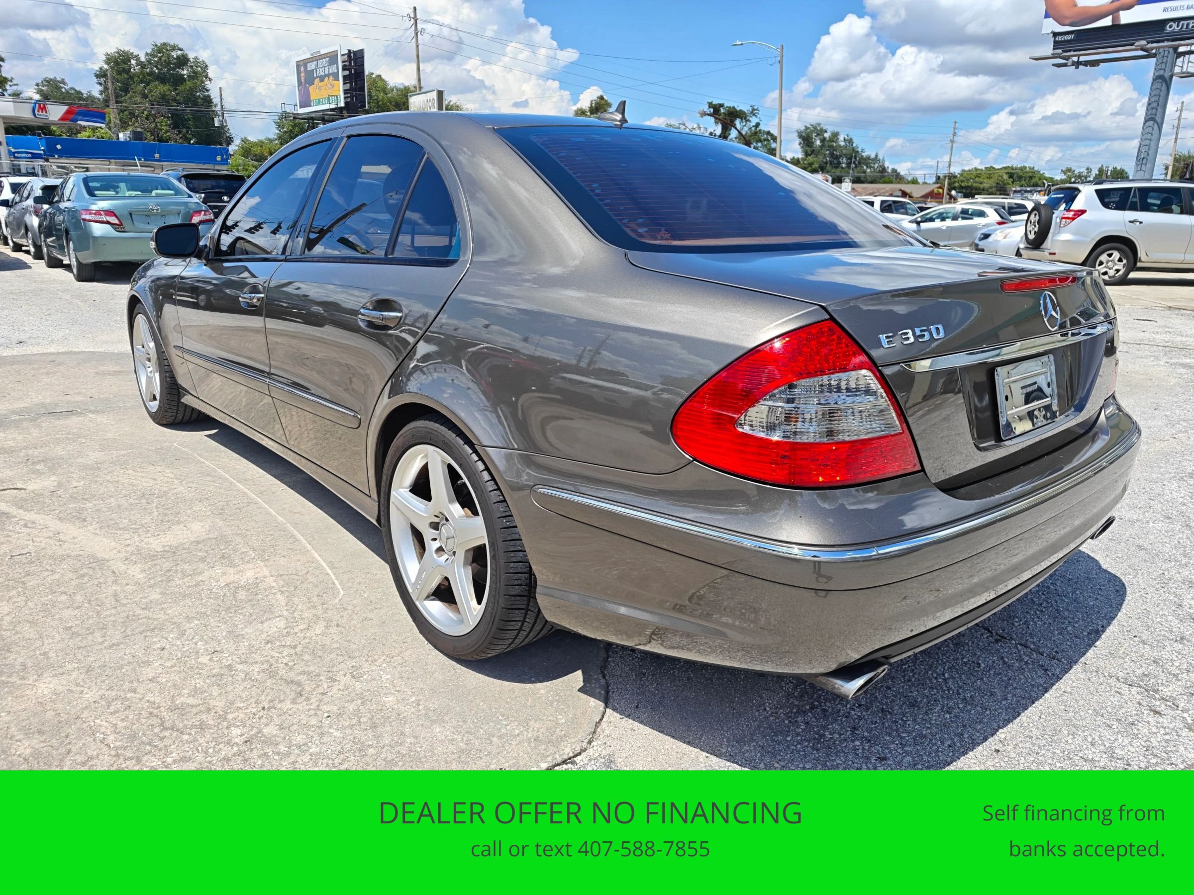 Used 2009 Mercedes-Benz E 350 Sedan image 3