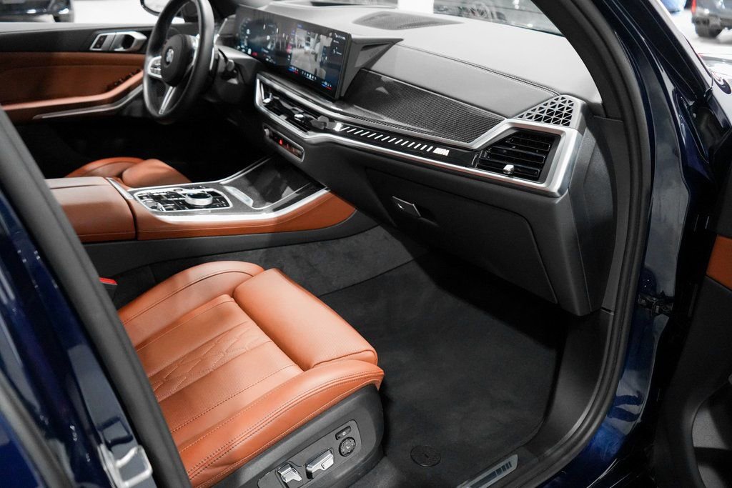 Used 2025 BMW X5 M60i image 24