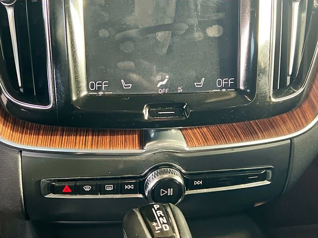 Used 2020 Volvo XC60 T6 Inscription w/ Protection Package Premier image 22