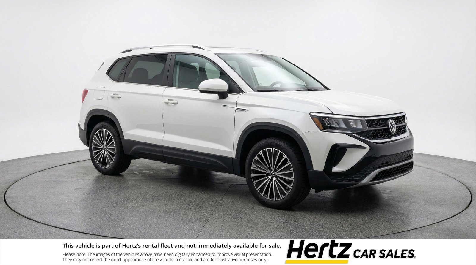 Used 2025 Volkswagen Taos SE image 1