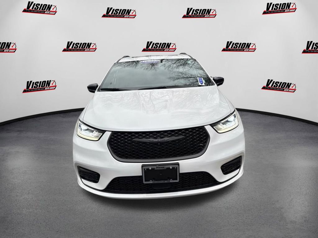 Used 2024 Chrysler Pacifica Limited w/ S Appearance Package video 2