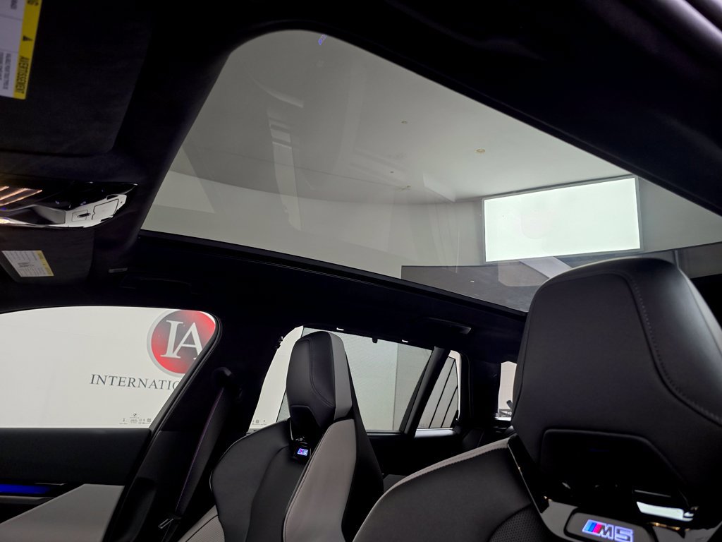 New 2027 BMW M5 Touring AWD/4WD image 22