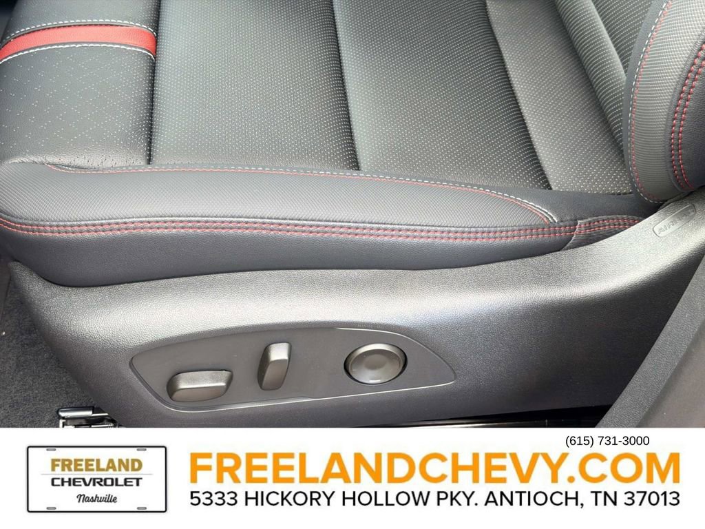 New 2026 Chevrolet Traverse RS w/ LPO, Floor Liner Package FWD image 22