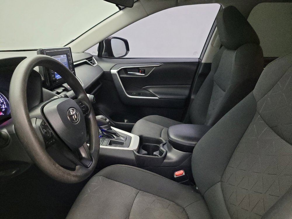 Used 2021 Toyota RAV4 XLE w/ Convenience Package image 17