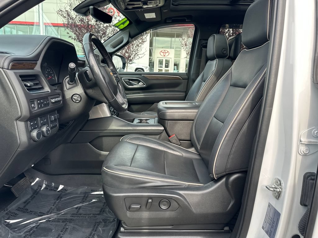 Used 2021 Chevrolet Tahoe Premier w/ Premium Package AWD/4WD image 12