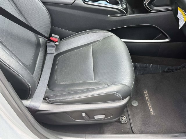 Used 2023 Hyundai Tucson Limited AWD/4WD image 11