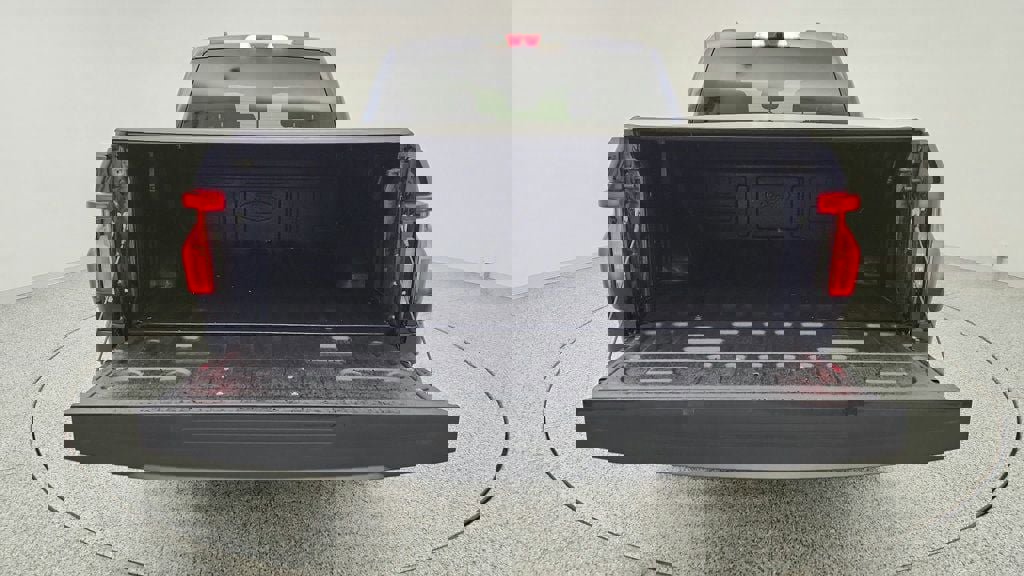 Used 2025 Ford F150 Lightning XLT image 19