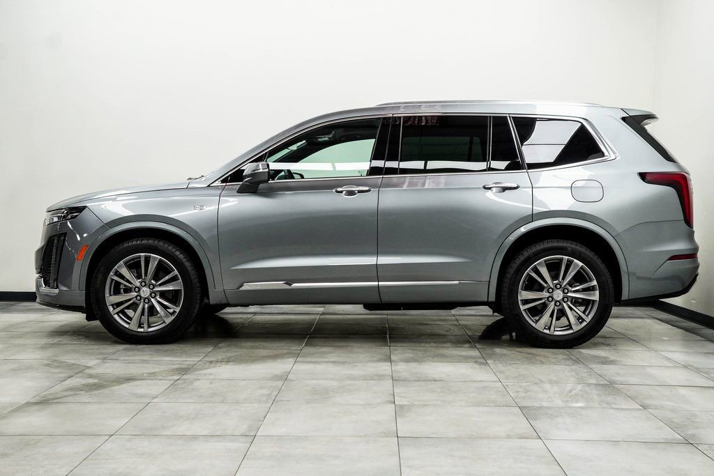 Used 2025 Cadillac XT6 Premium Luxury image 8