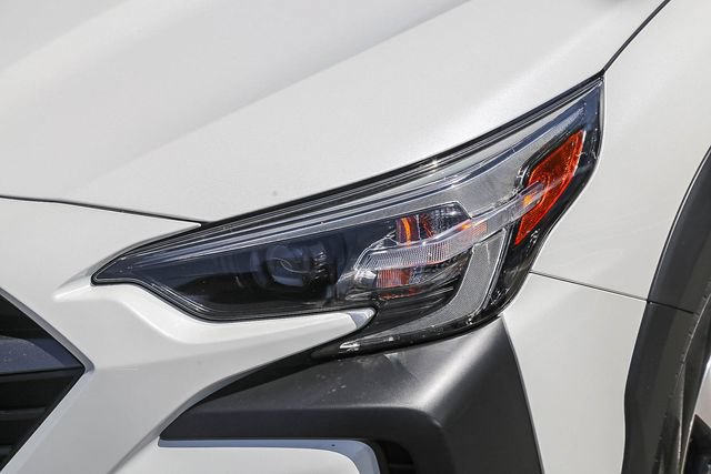 Used 2025 Subaru Outback Touring XT AWD/4WD image 8