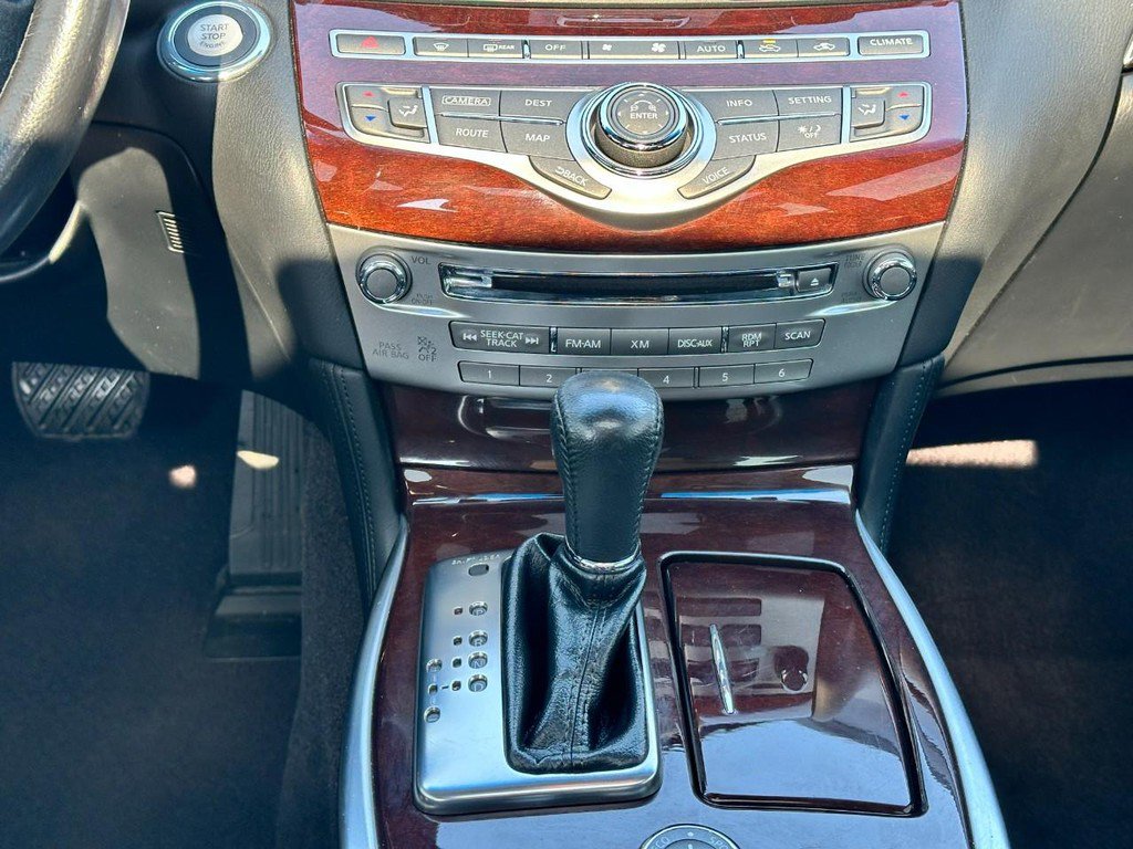 Used 2017 INFINITI Q70 L 3.7 image 13