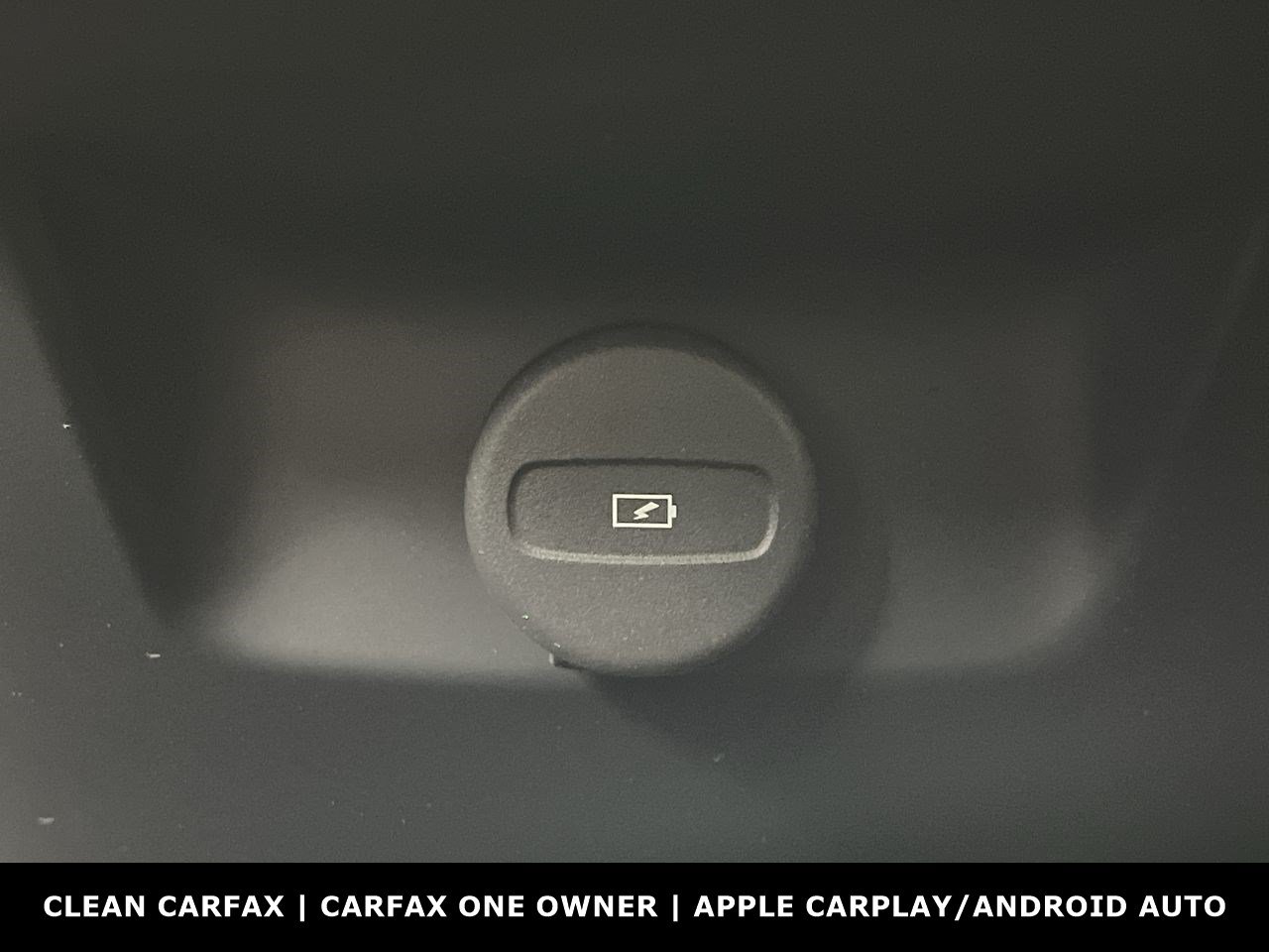 Used 2023 Volvo XC60 B5 Plus AWD/4WD image 13