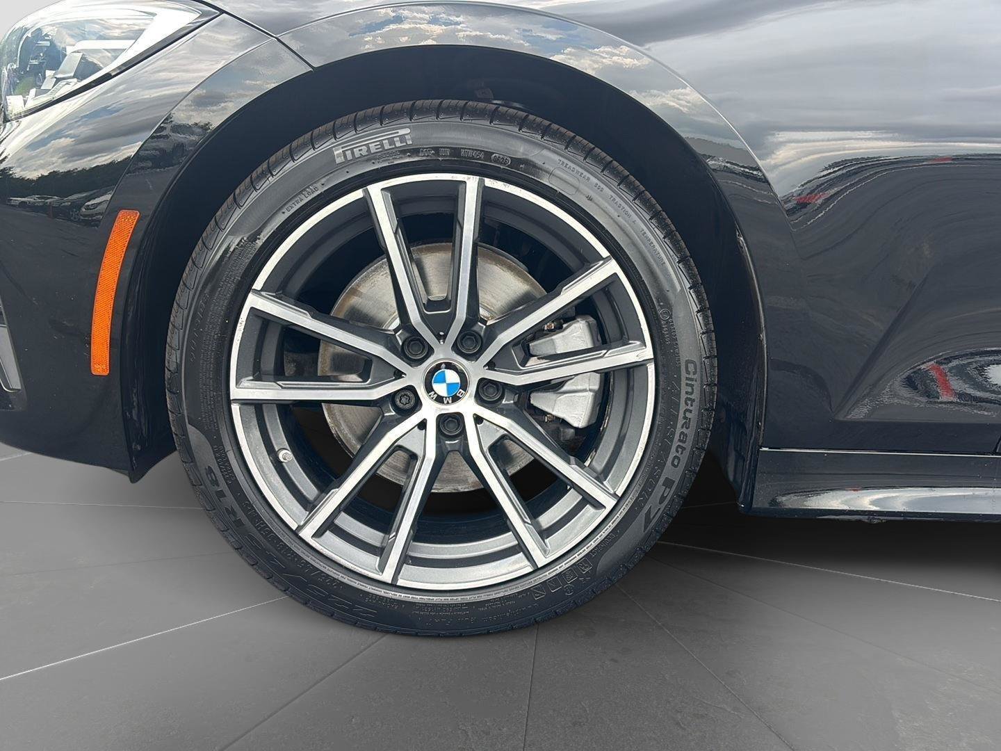 Used 2021 BMW 330i Sedan w/ Convenience Package RWD image 9