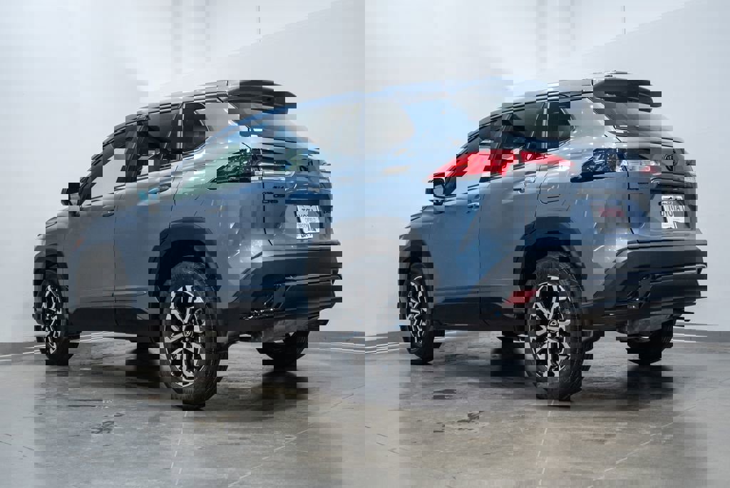 Used 2025 Toyota Corolla Cross AWD Hybrid image 7