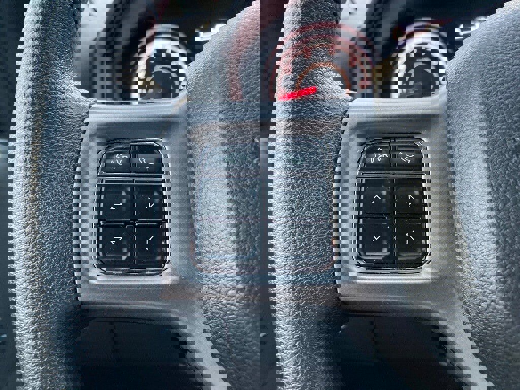 Used 2024 RAM 1500 Classic SLT image 15