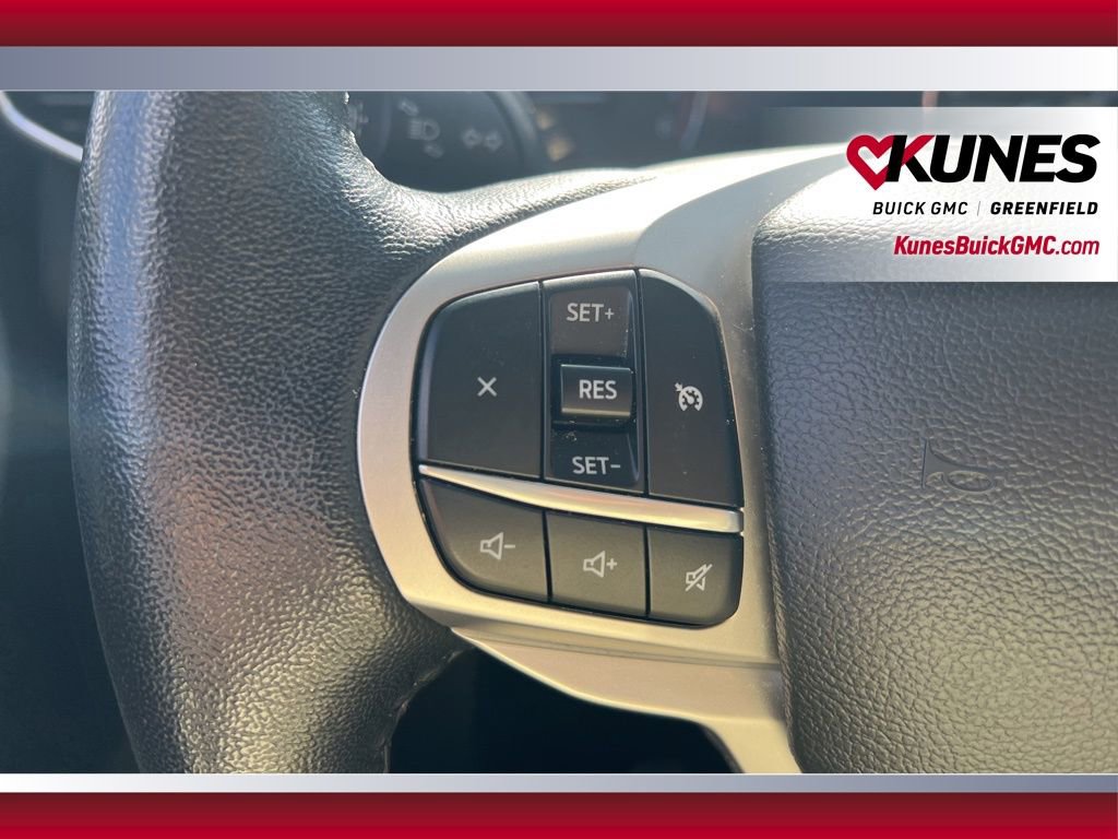 Used 2023 Ford Explorer XLT w/ Equipment Group 202A image 22