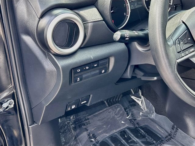 Certified 2021 Nissan Versa S FWD image 7