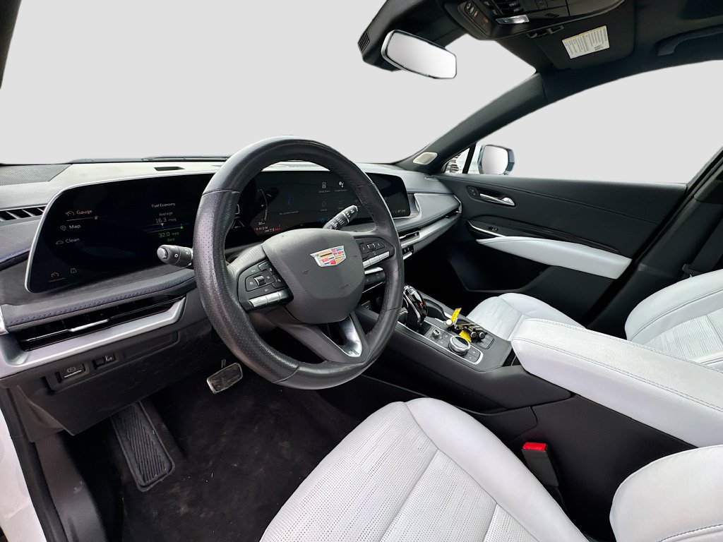 Used 2024 Cadillac XT4 Sport AWD/4WD image 9