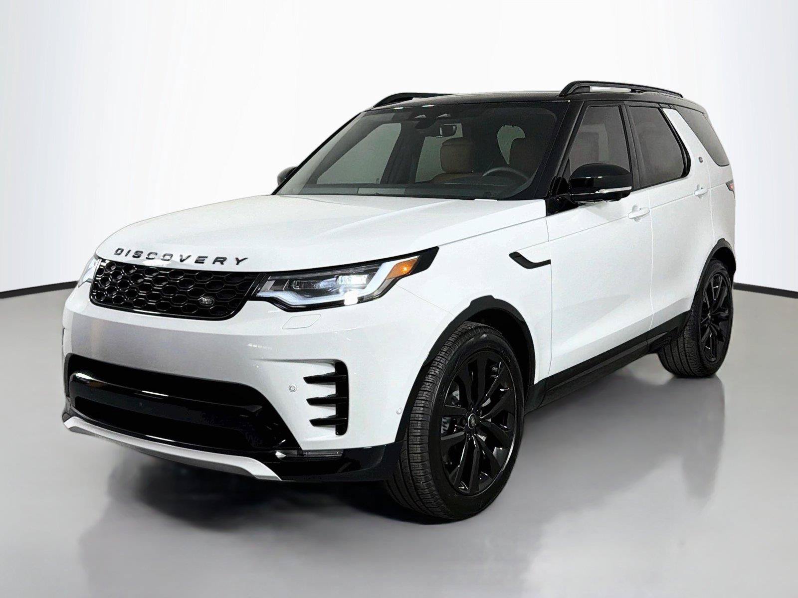 New 2026 Land Rover Discovery Dynamic SE