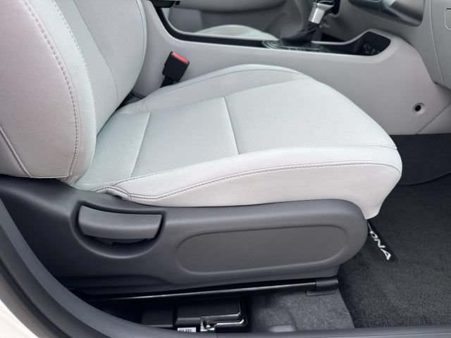 New 2026 Hyundai Kona SE FWD image 16