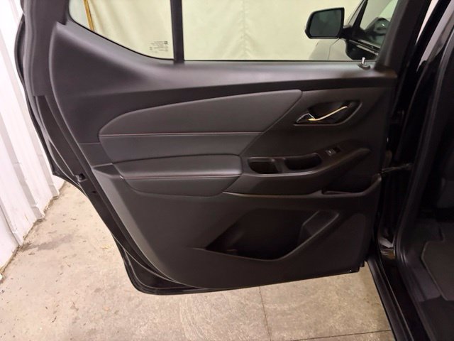 Used 2023 Chevrolet Traverse RS AWD/4WD image 26