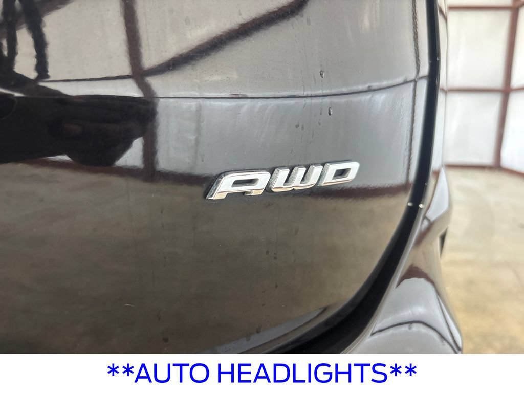 Used 2024 Ford Edge SEL AWD/4WD image 16