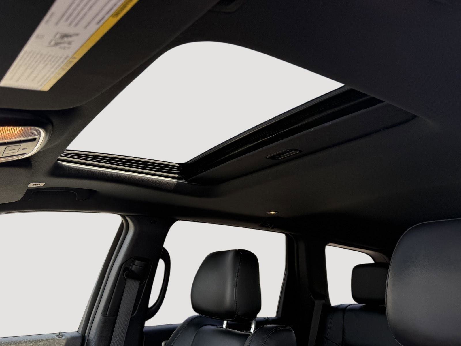 Used 2021 Jeep Grand Cherokee Limited image 20