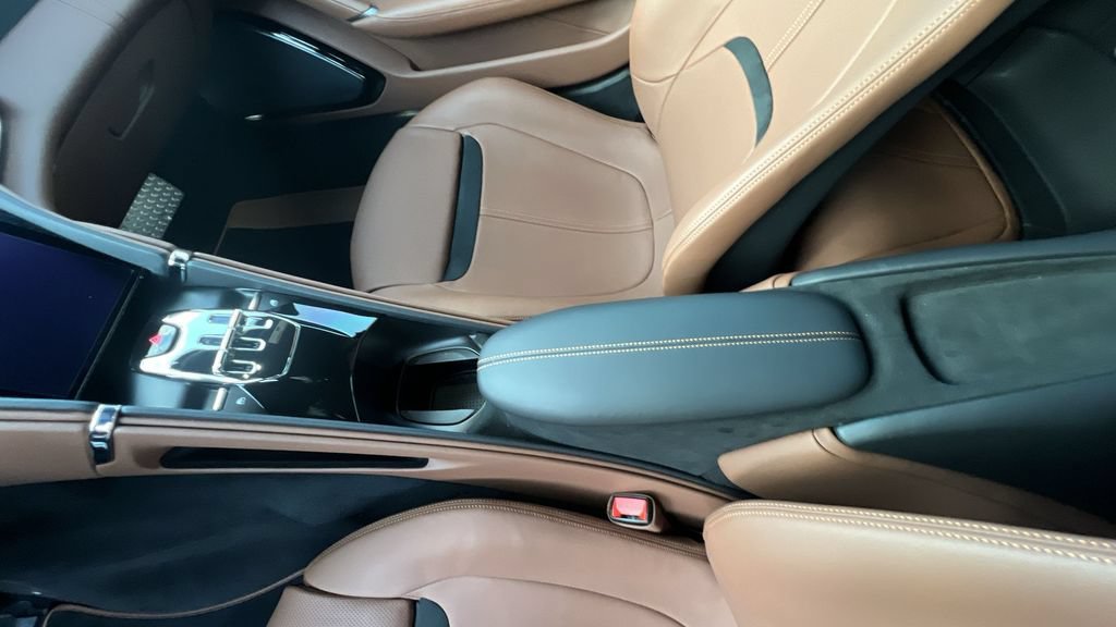 Certified 2024 Ferrari Roma RWD image 21