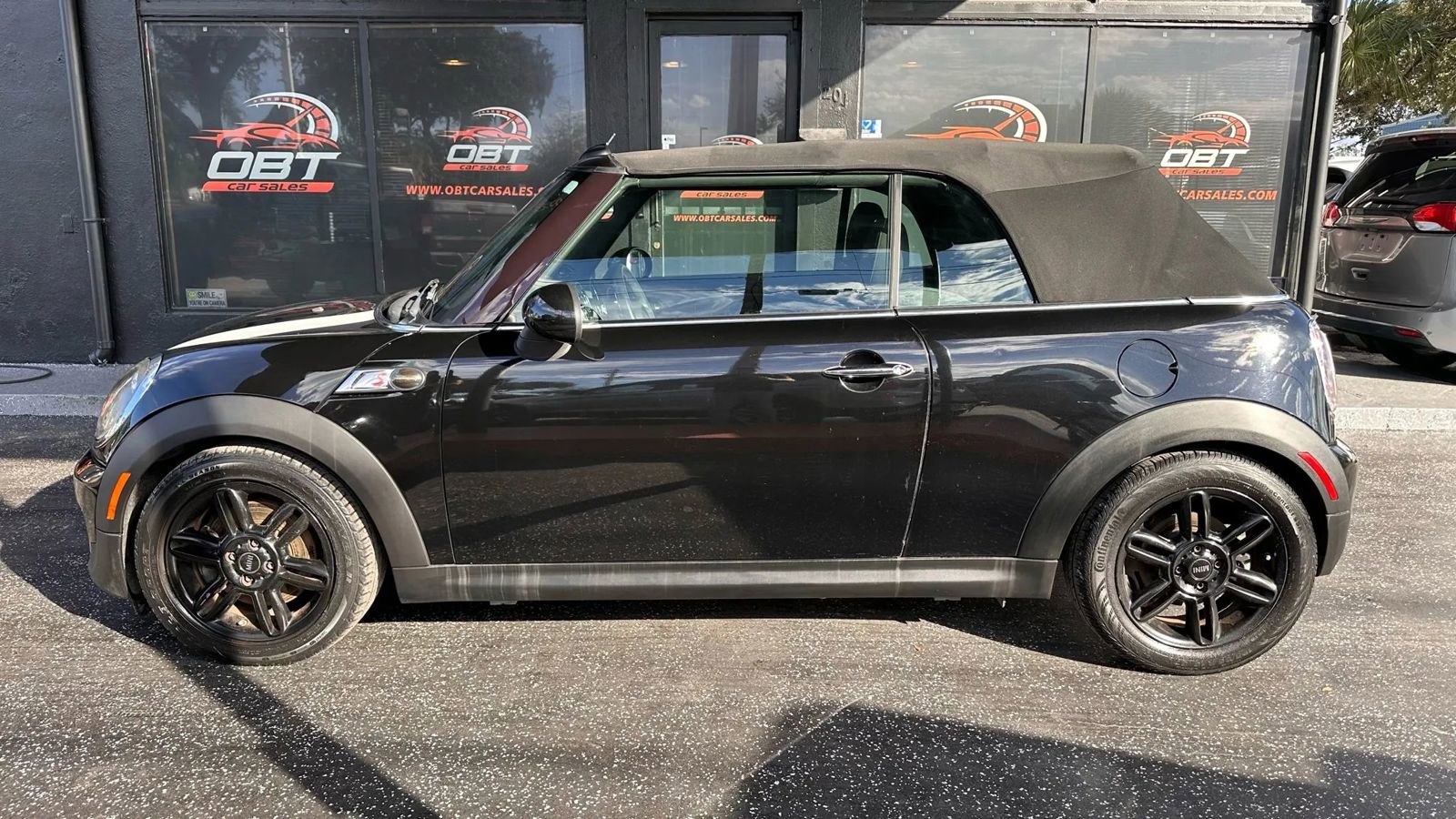 Used 2015 MINI Cooper S image 2