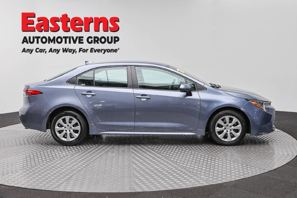 Used 2026 Toyota Corolla LE FWD image 5