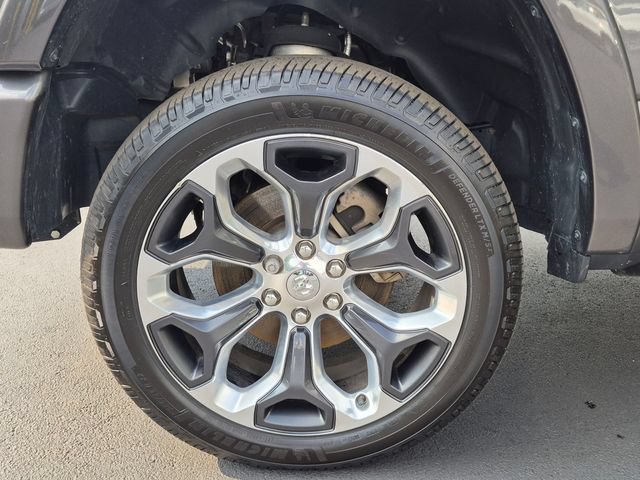 Used 2023 RAM 1500 Limited w/ Body Color Bumper Group AWD/4WD image 9