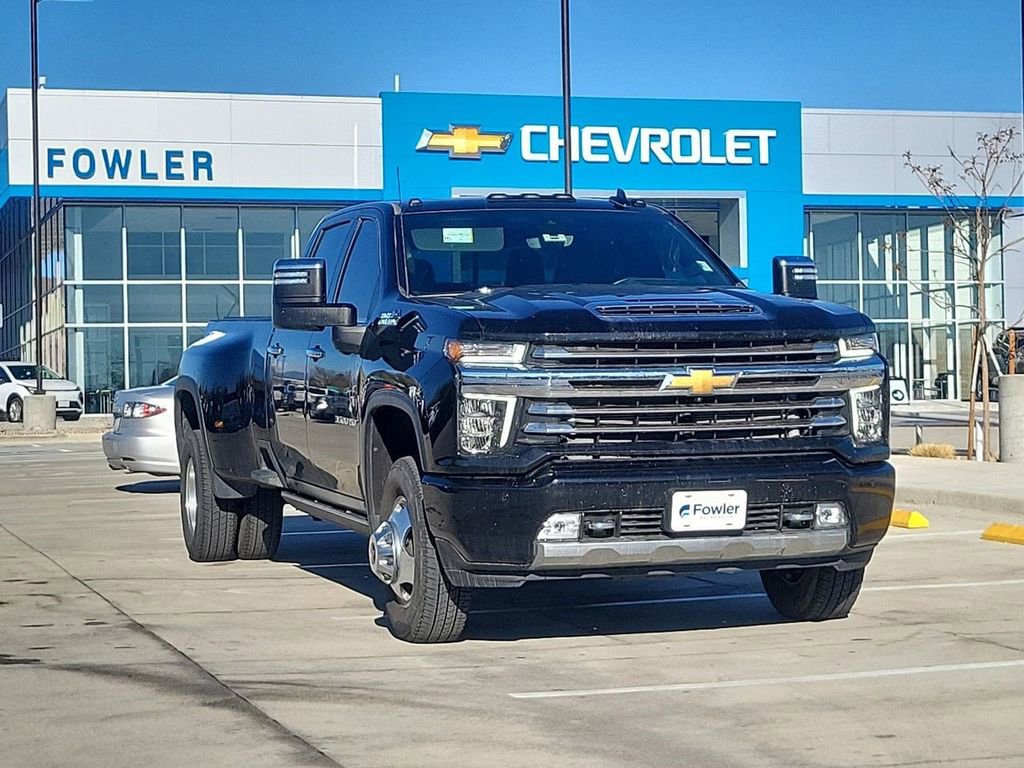 Used 2023 Chevrolet Silverado 3500 High Country image 2