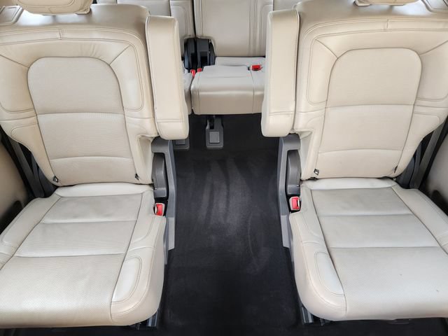 Certified 2023 Lincoln Navigator L Reserve AWD/4WD image 15