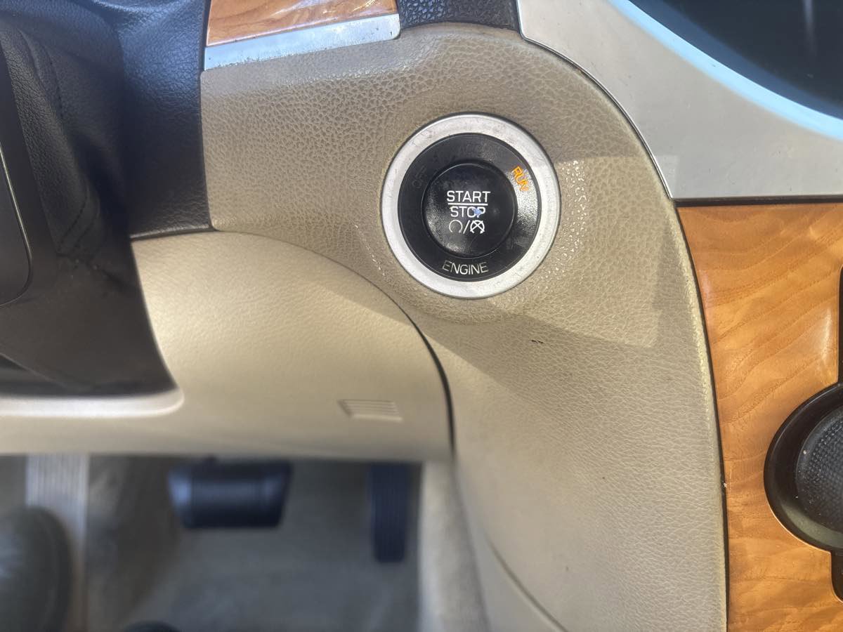 Used 2014 Chrysler 300 C image 14