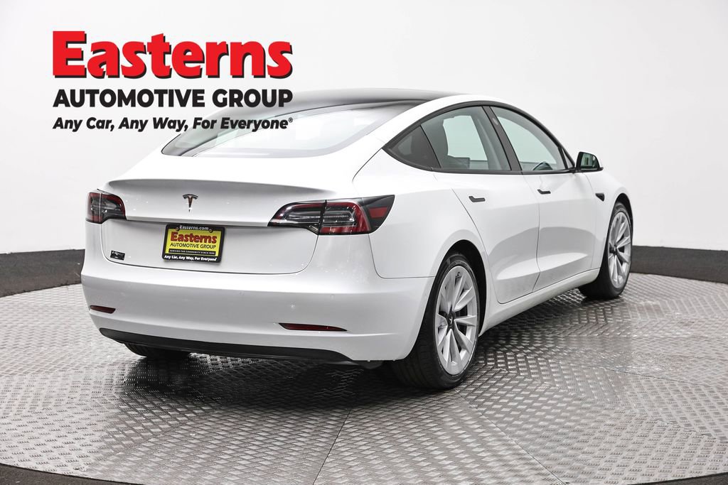 Used 2021 Tesla Model 3 Standard Range Plus image 5