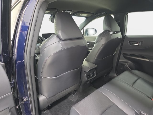 Certified 2021 Toyota Venza XLE w/ Softex Package AWD/4WD image 10