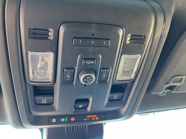 Used 2024 Chevrolet Suburban RST w/ Luxury Package image 11